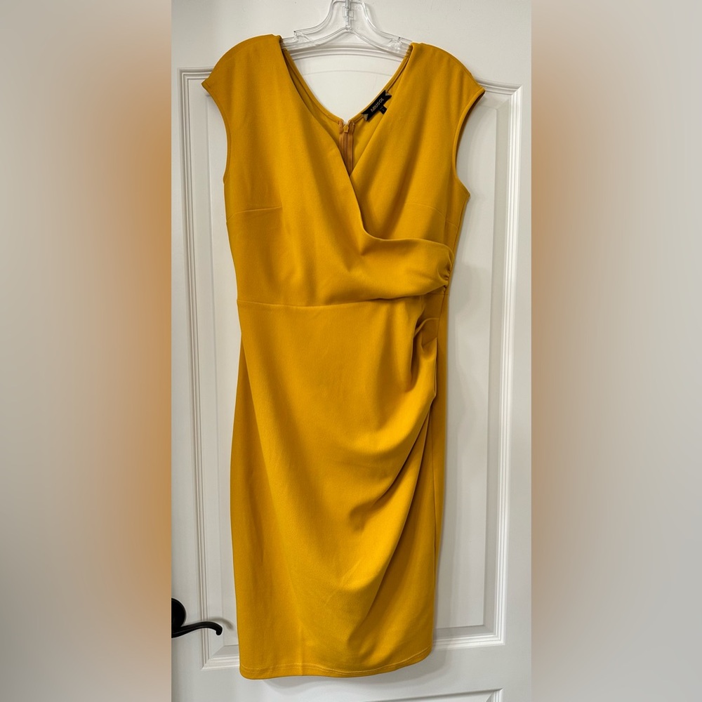 Gold sleeveless dress